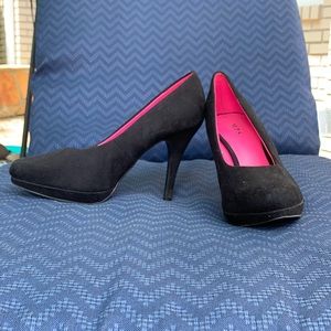 Black suede heels